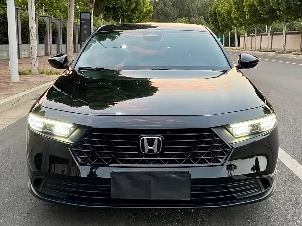 Honda Accord — фото 7