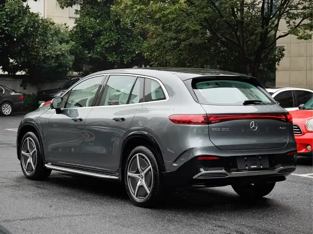 Mercedes-Benz EQS SUV — фото 9
