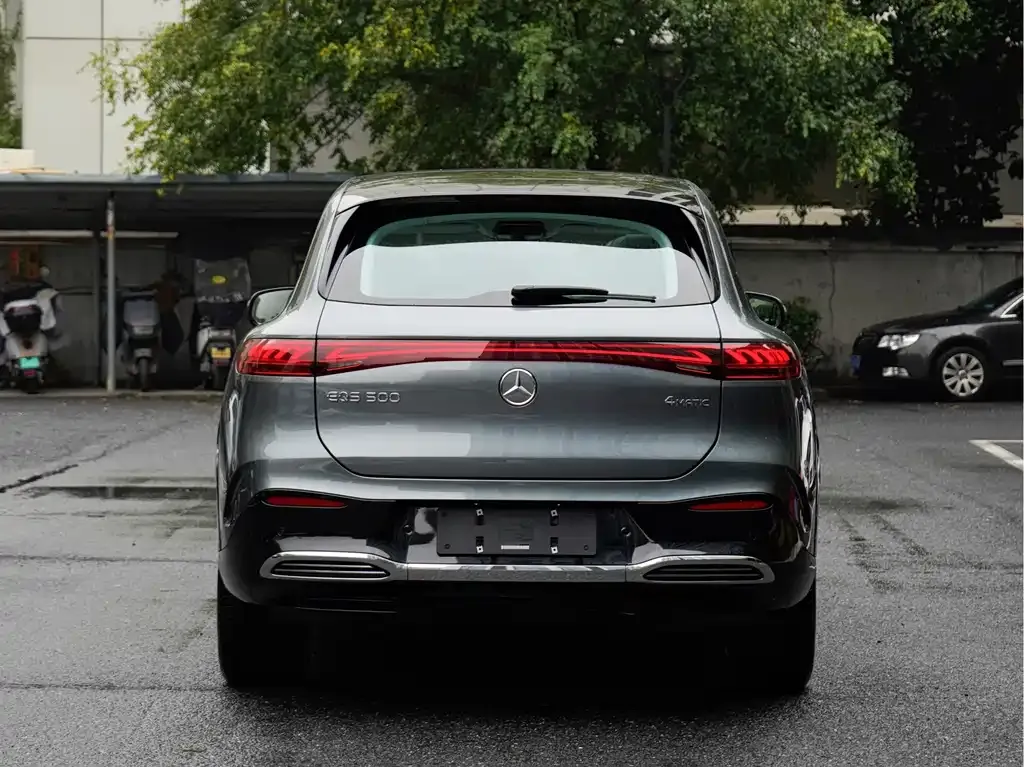 Mercedes-Benz EQS SUV — фото 4
