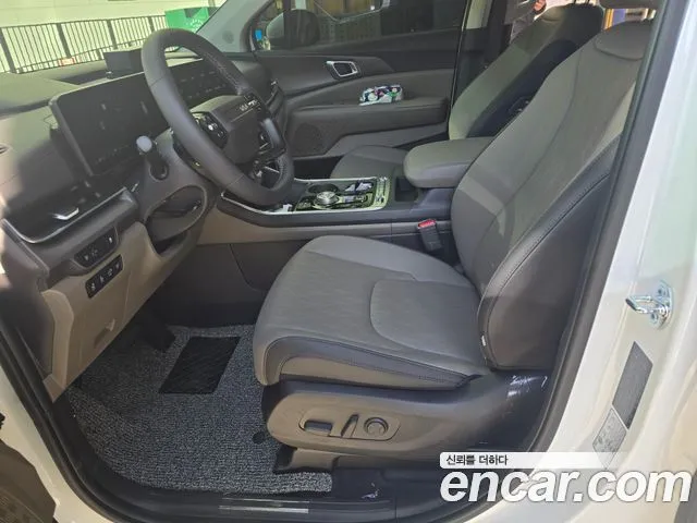 Kia Carnival — фото 4