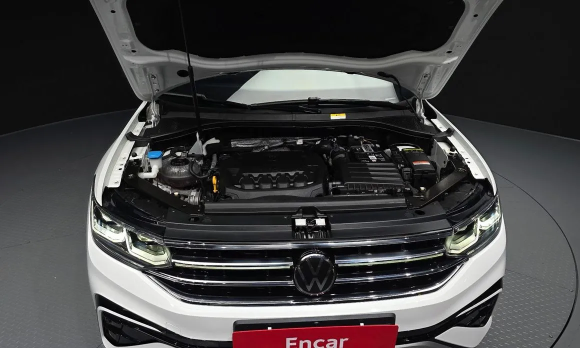 Volkswagen Tiguan — фото 6