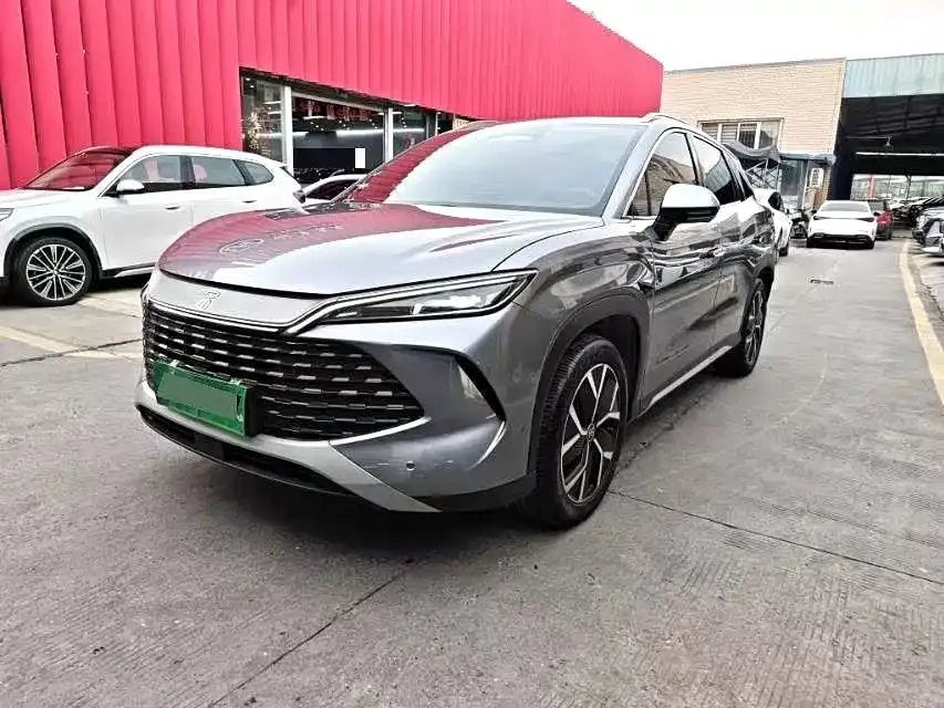 BYD L DM-i — фото 1