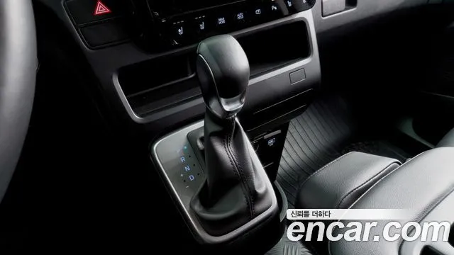 Hyundai Staria — фото 4
