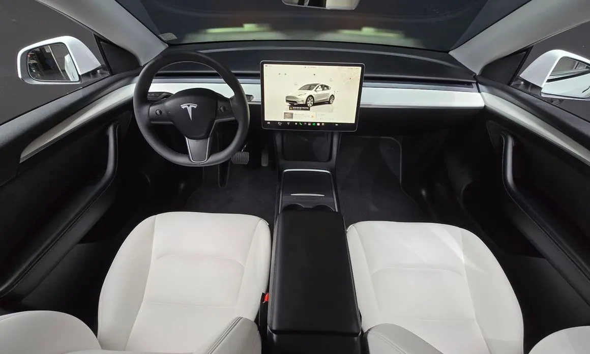 Tesla Model Y — фото 3