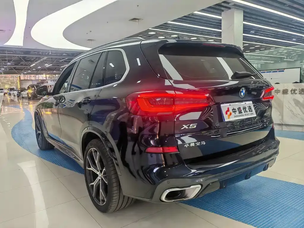 BMW X5 — фото 2