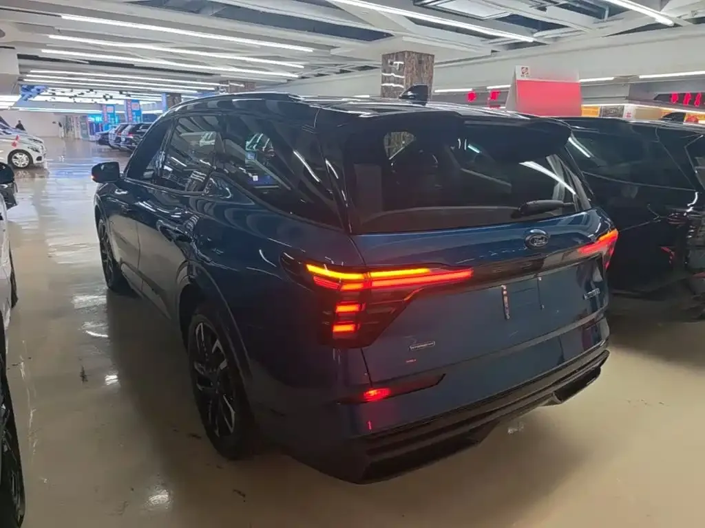 Ford Edge — фото 4