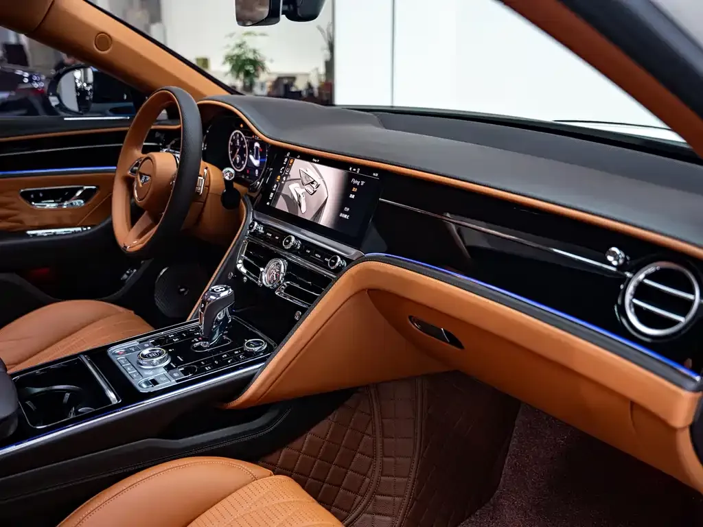Bentley Flying Spur — фото 6