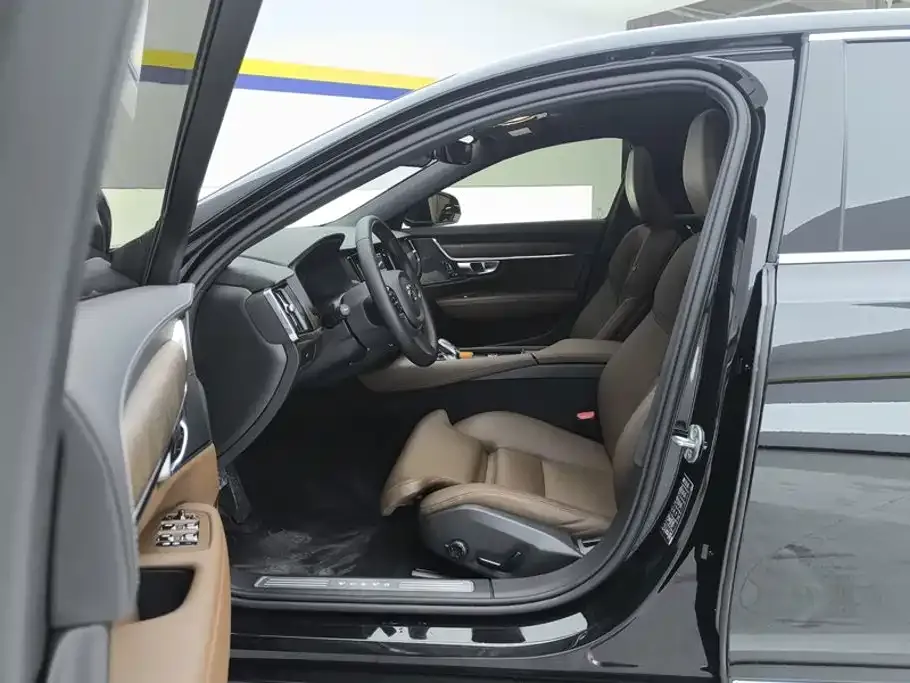 Volvo S90 — фото 10