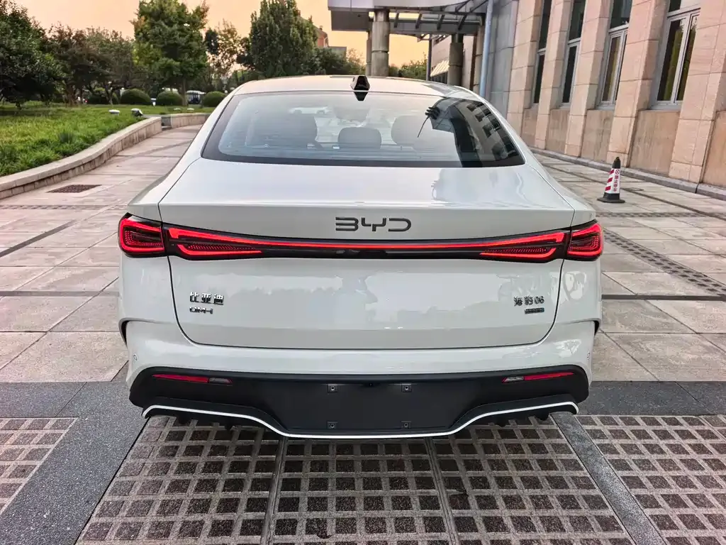 BYD Seal 06 — фото 2