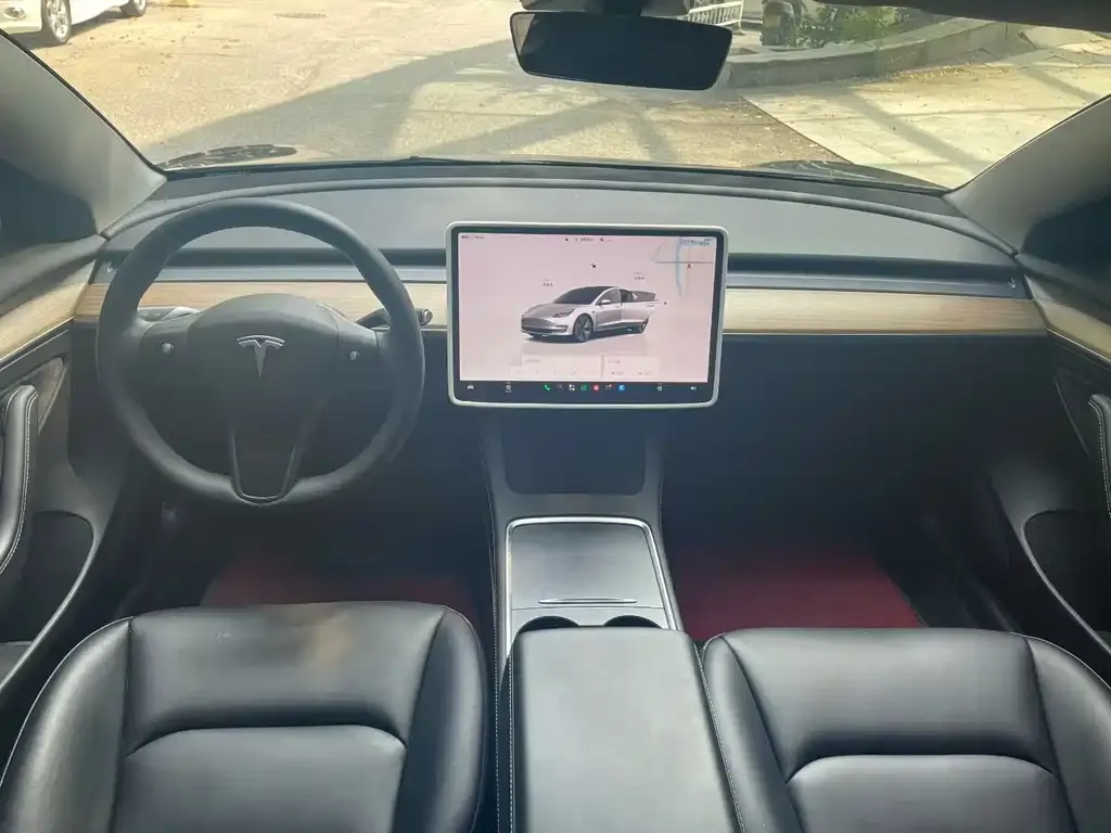 Tesla Model 3 — фото 6