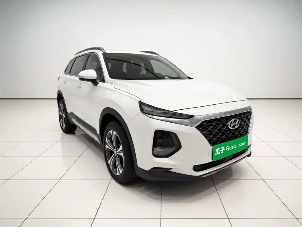 Hyundai Santa Fe — фото 5