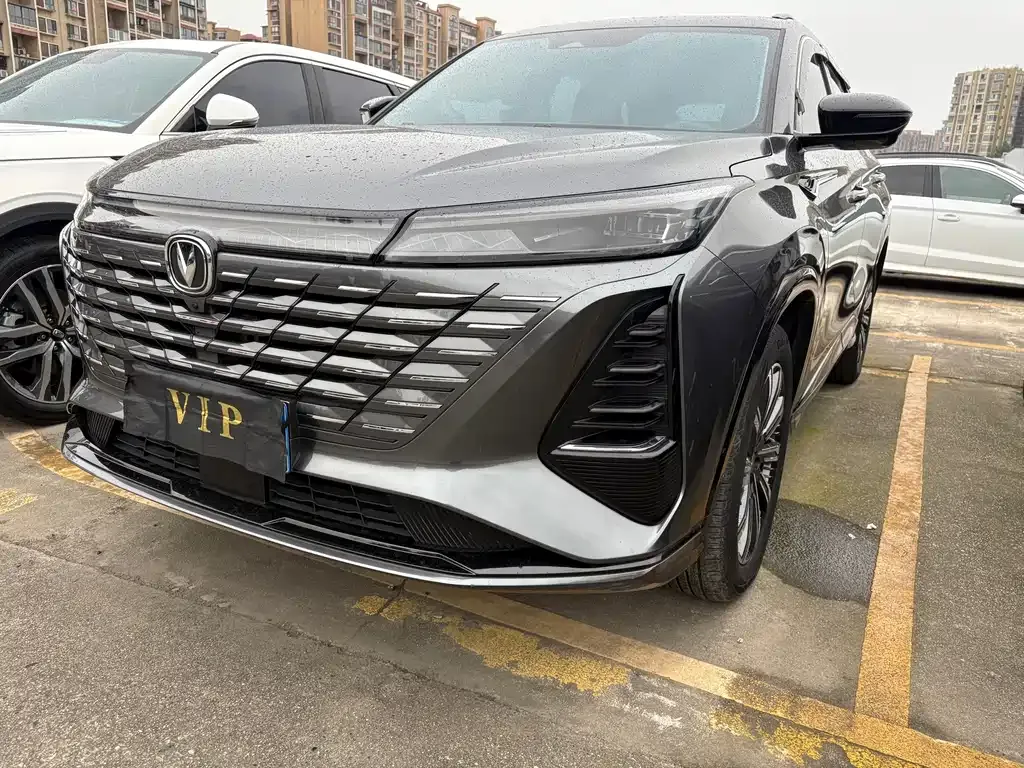 Changan CS75 PLUS — фото 1