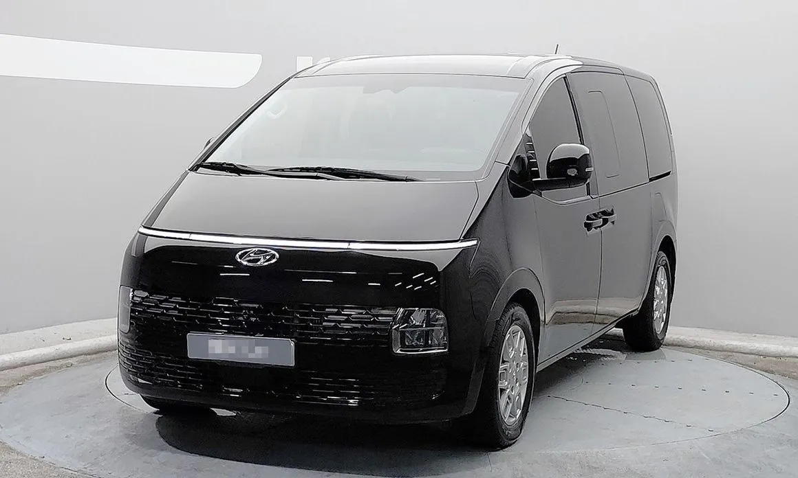 Hyundai Staria — фото 1