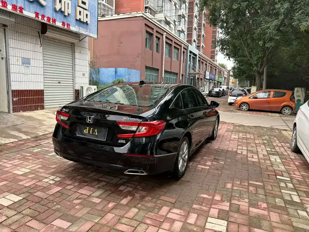 Honda Accord — фото 5