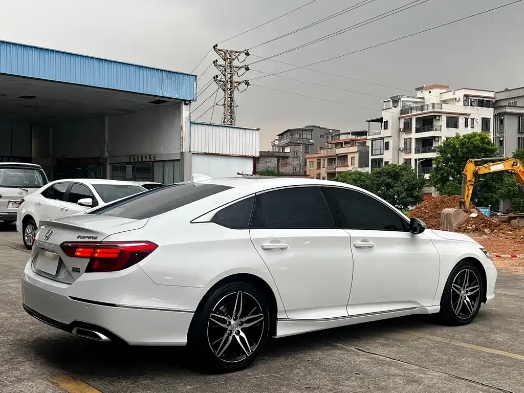 Honda Inspire — фото 3