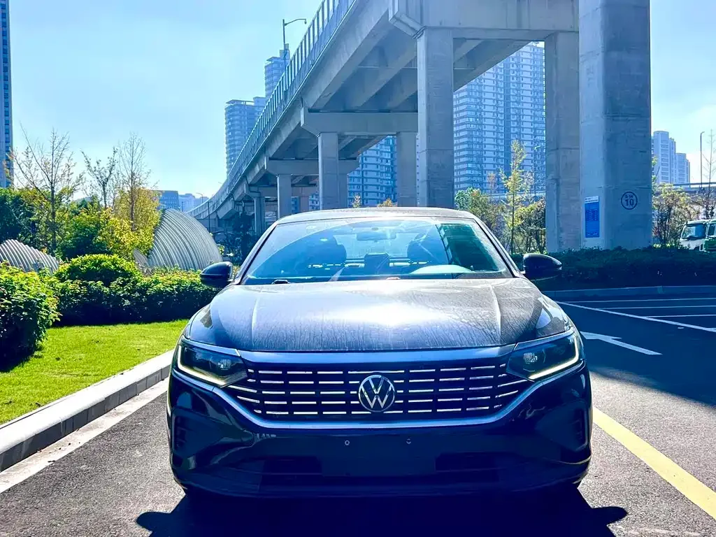 Volkswagen Passat — фото 10