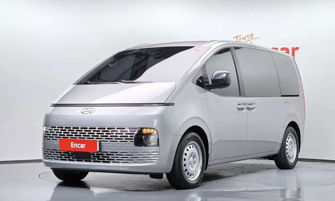 Hyundai Staria — фото 1