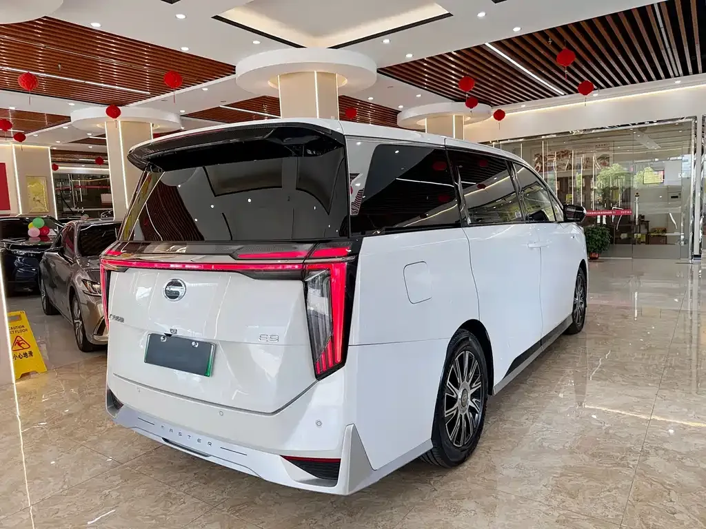 GAC Motor Trumpchi E9 — фото 6