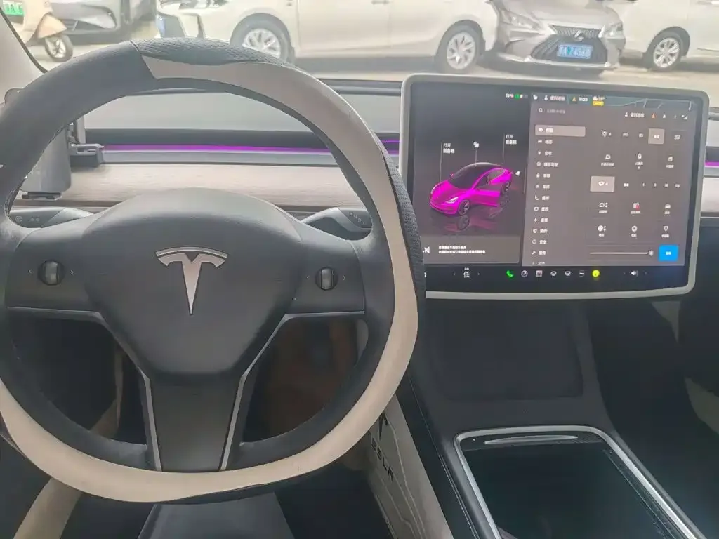 Tesla Model 3 — фото 8