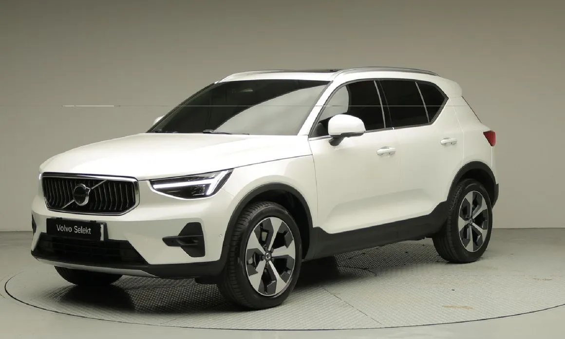 Volvo XC40 — фото 1