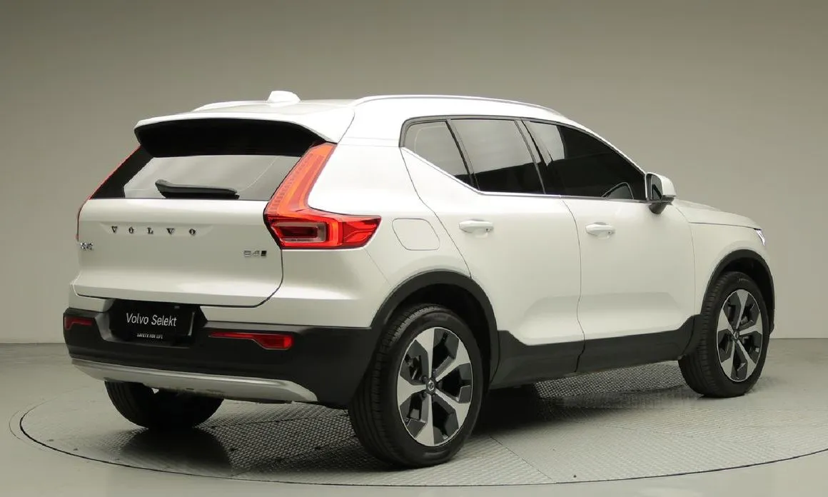 Volvo XC40 — фото 5