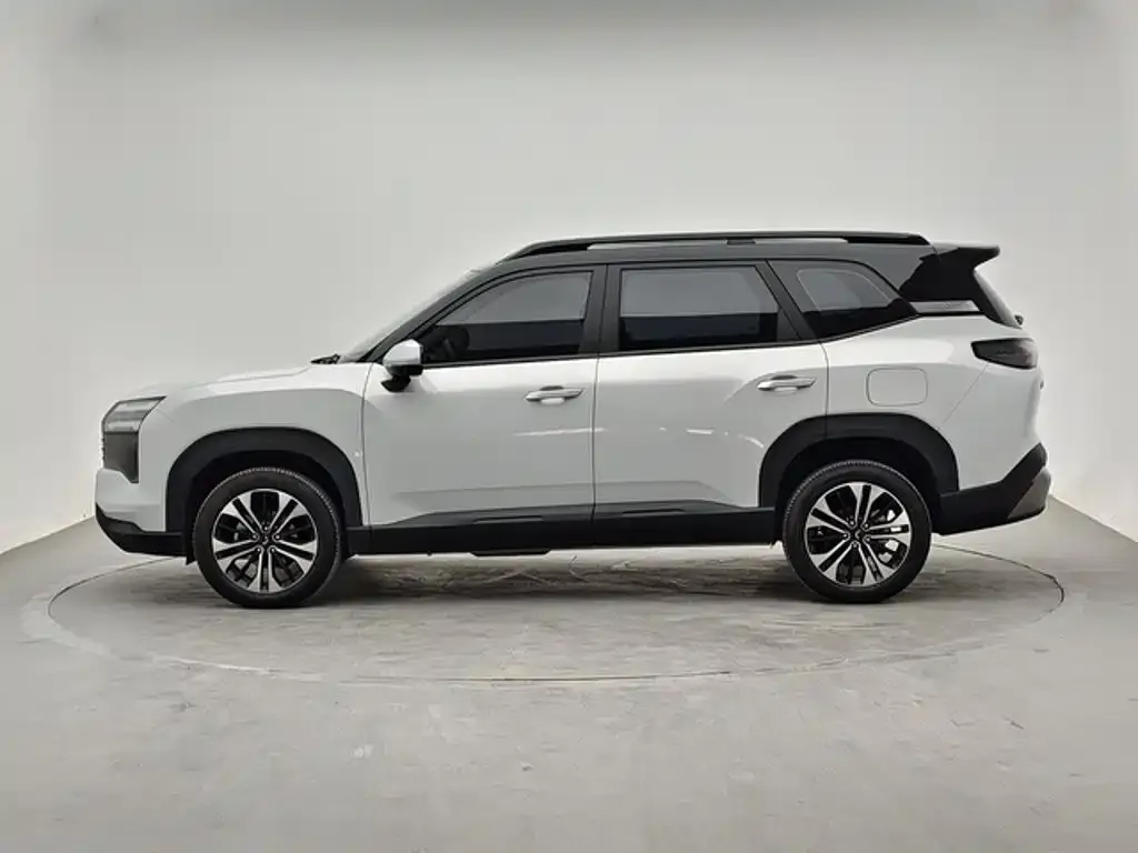 Wuling Xingguang 560 New Energy — фото 6