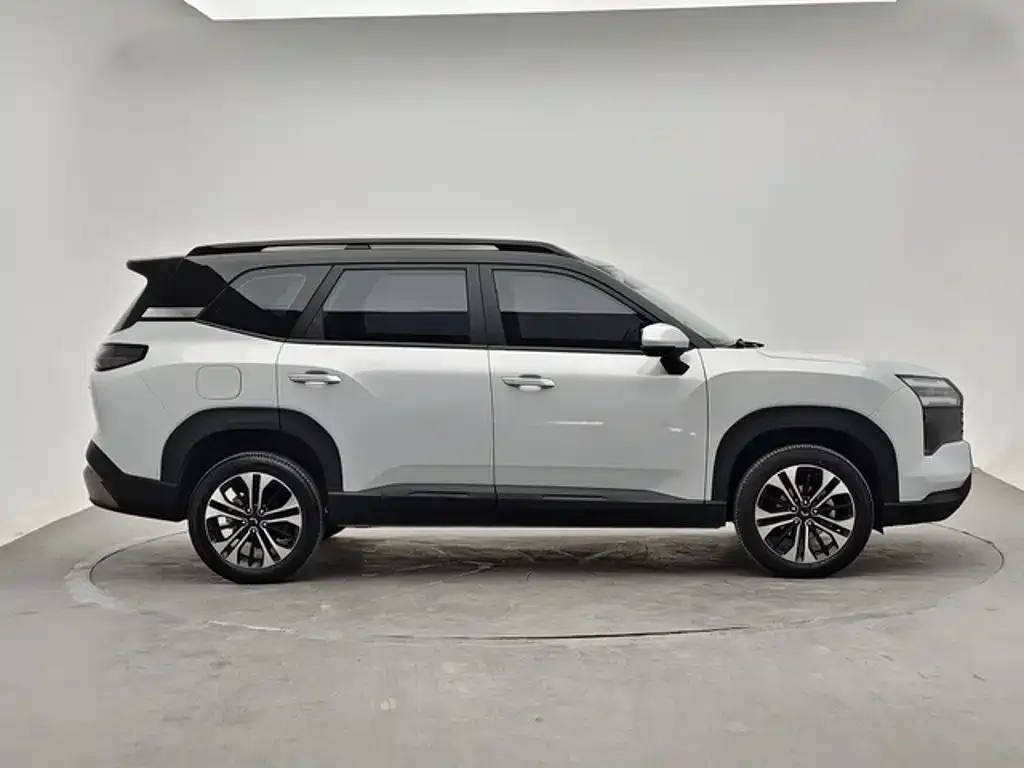 Wuling Xingguang 560 New Energy — фото 2