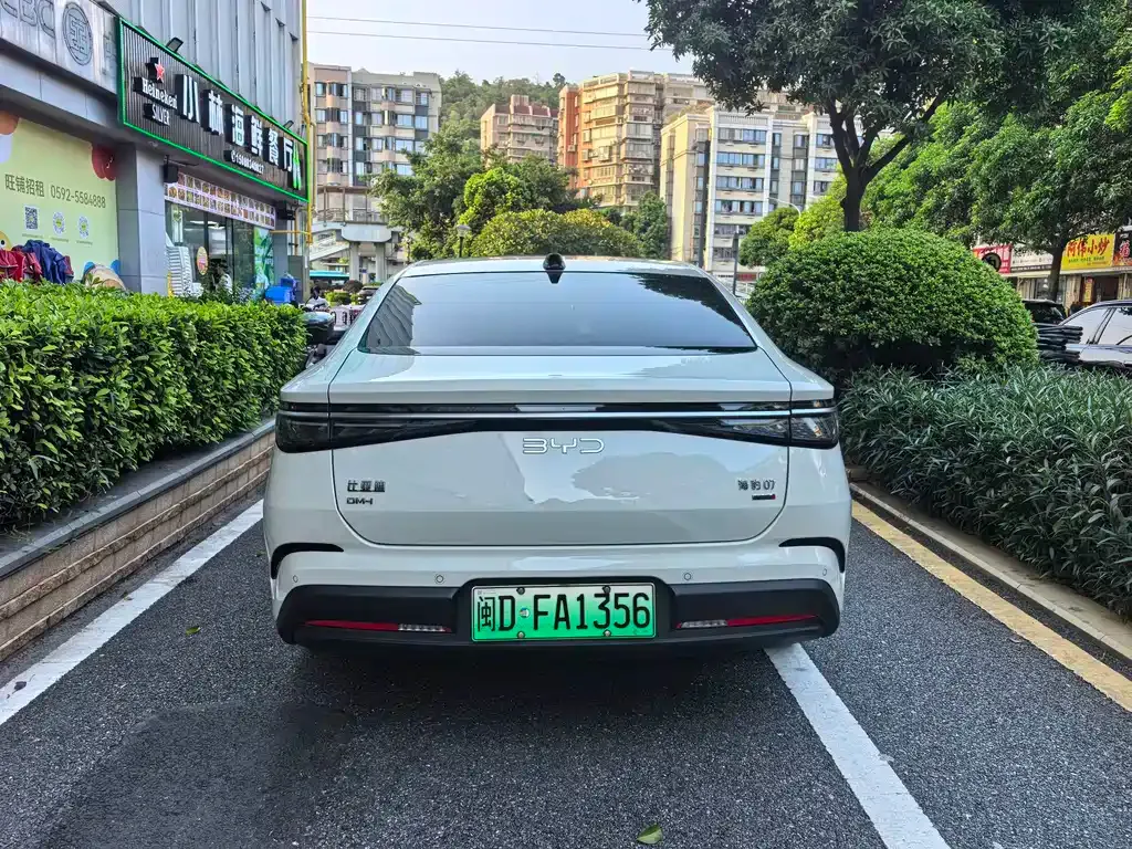 BYD Seal 07 DM-i — фото 6