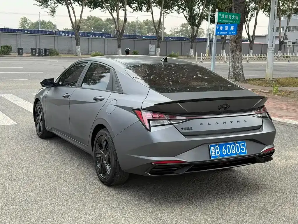 Hyundai Elantra — фото 10