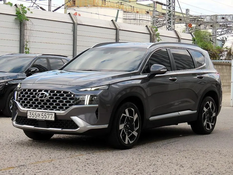 Hyundai Santafe — фото 1
