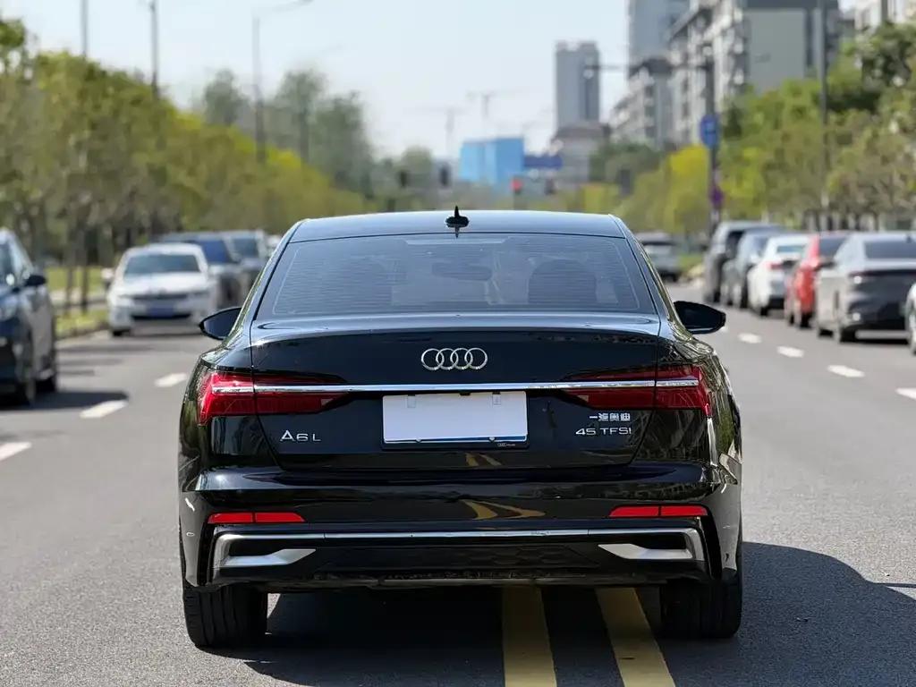 Audi A6L — фото 3