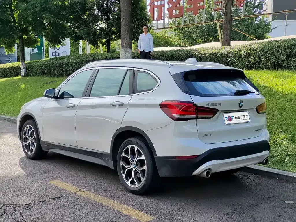 BMW X1 — фото 10