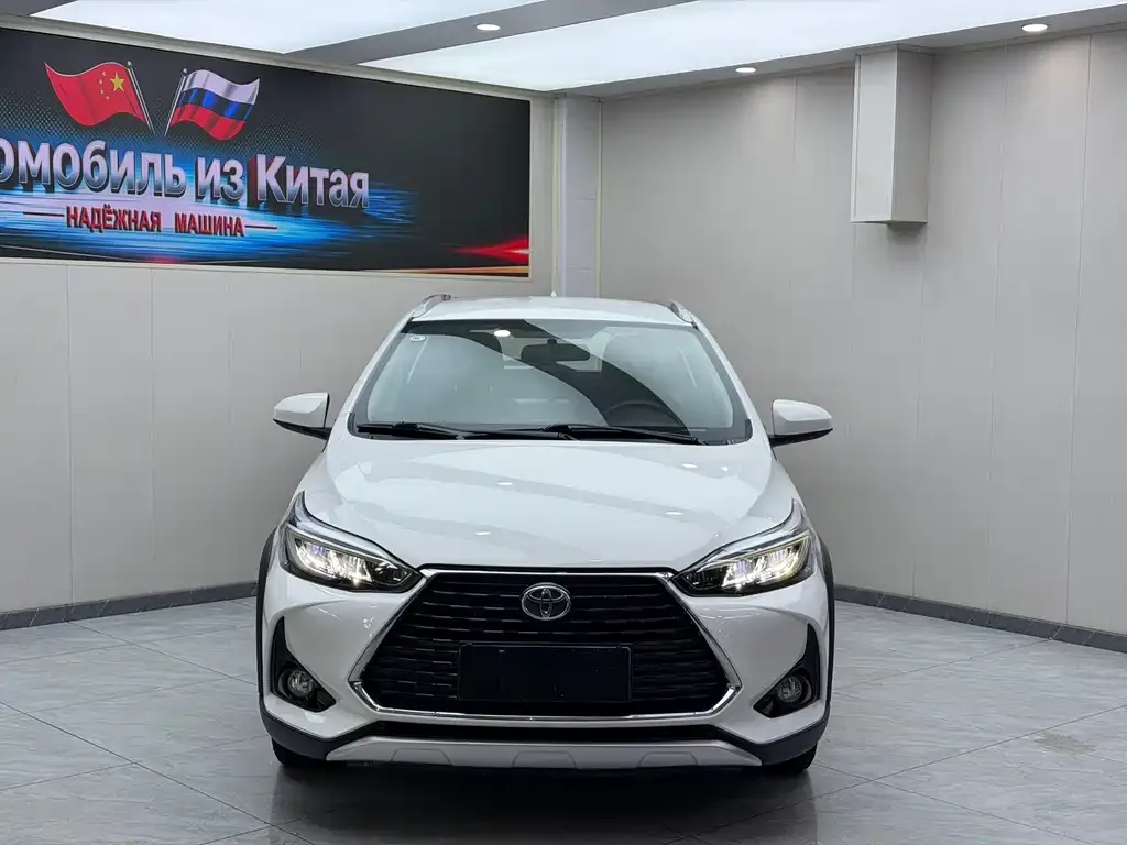 Toyota Yaris L — фото 8