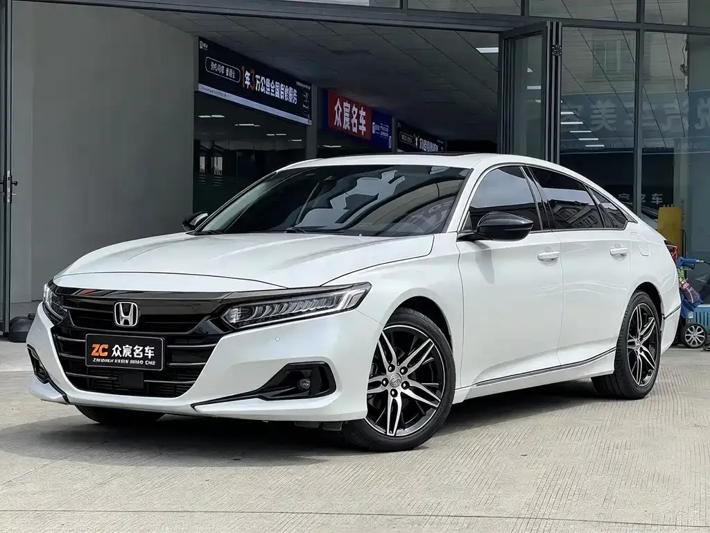 Honda Accord — фото 1
