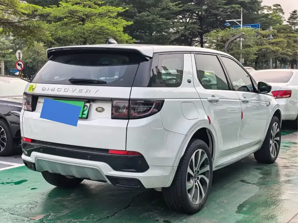 Land Rover Discovery Sport Hybrid — фото 4
