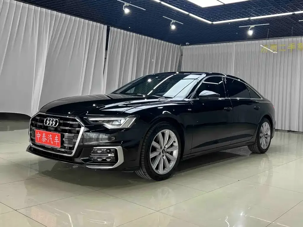 Audi A6L — фото 1