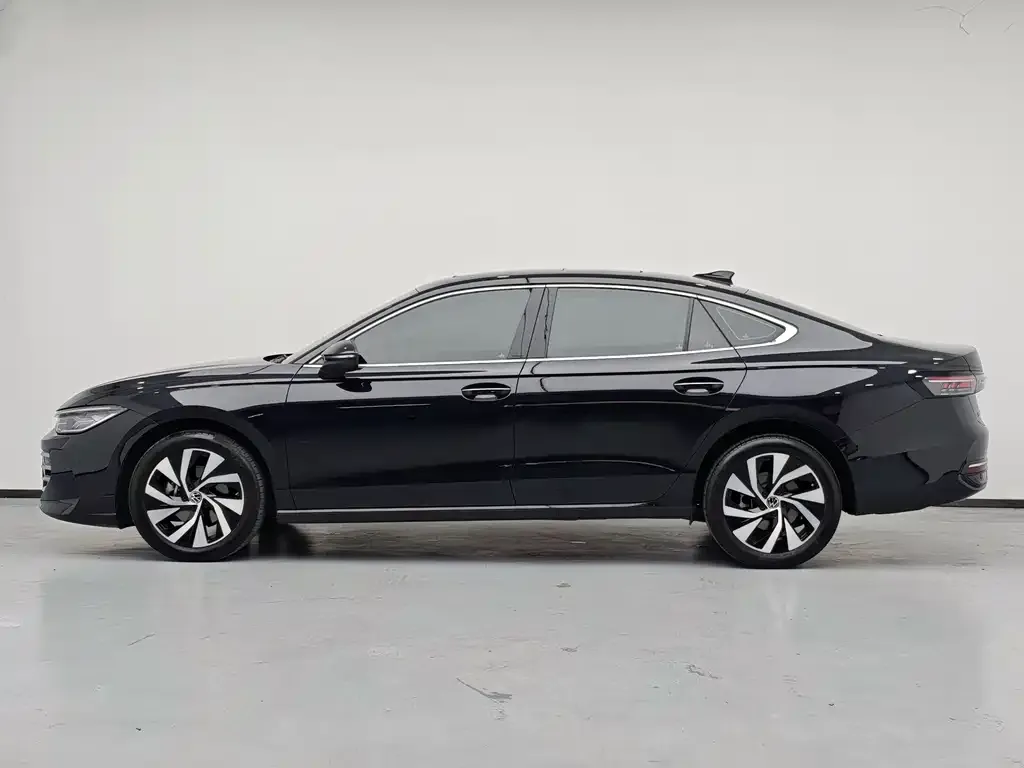 Volkswagen Passat — фото 8
