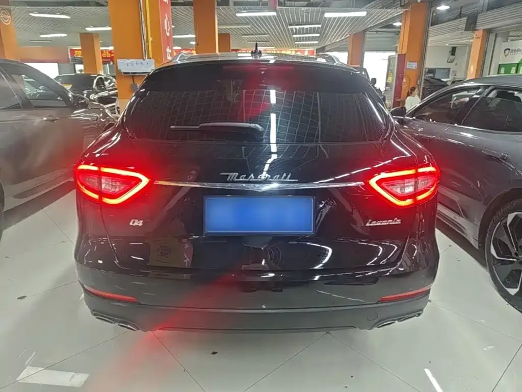 Maserati Levante — фото 8