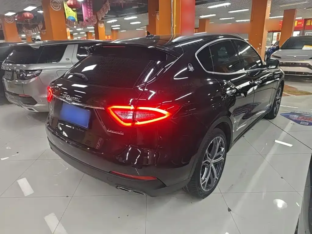 Maserati Levante — фото 4