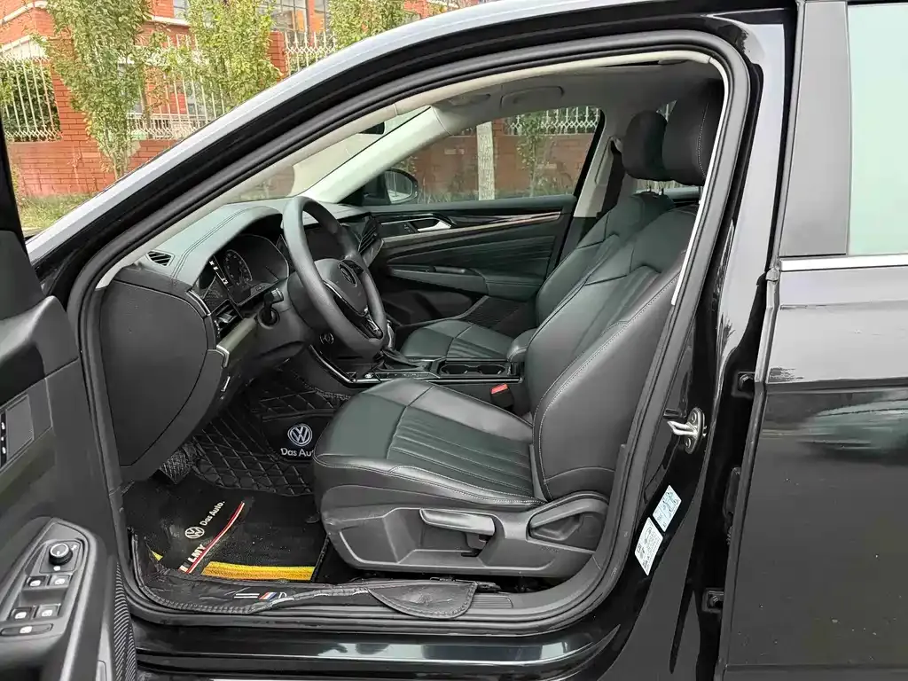 Volkswagen Passat — фото 6