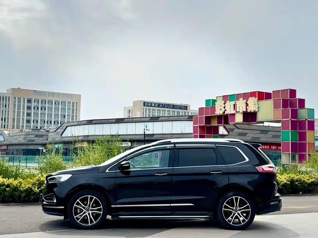 Ford Edge — фото 5