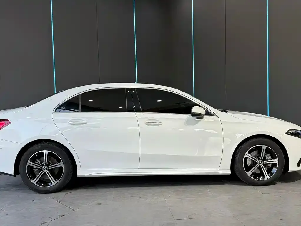 Mercedes-Benz A-Class — фото 5