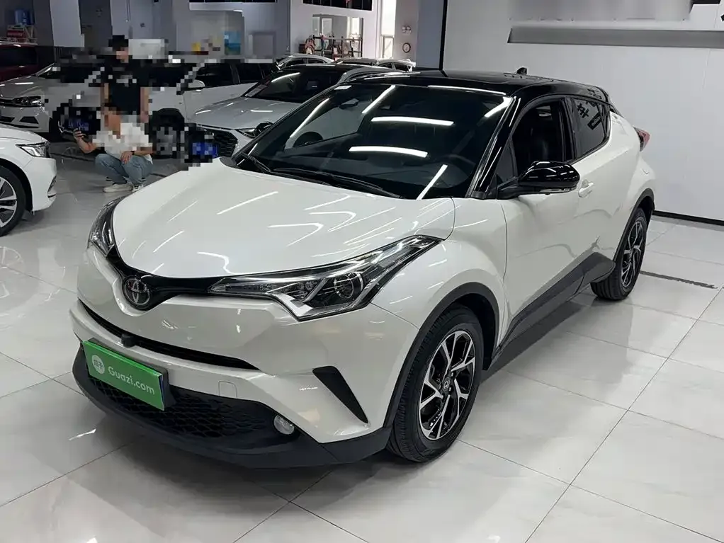 Toyota C-HR — фото 9