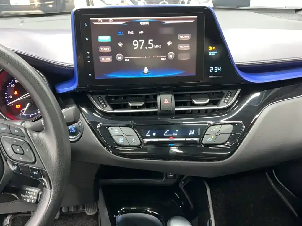 Toyota C-HR — фото 3