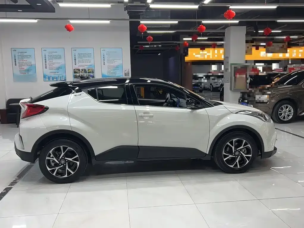 Toyota C-HR — фото 6