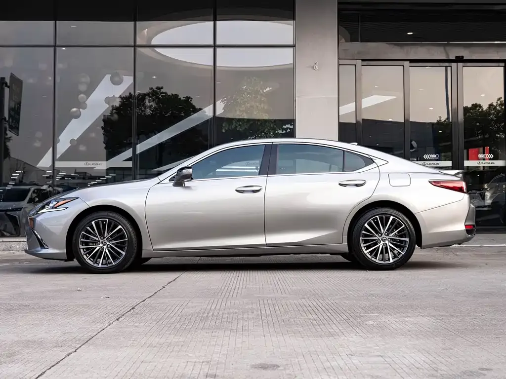 Lexus ES — фото 2
