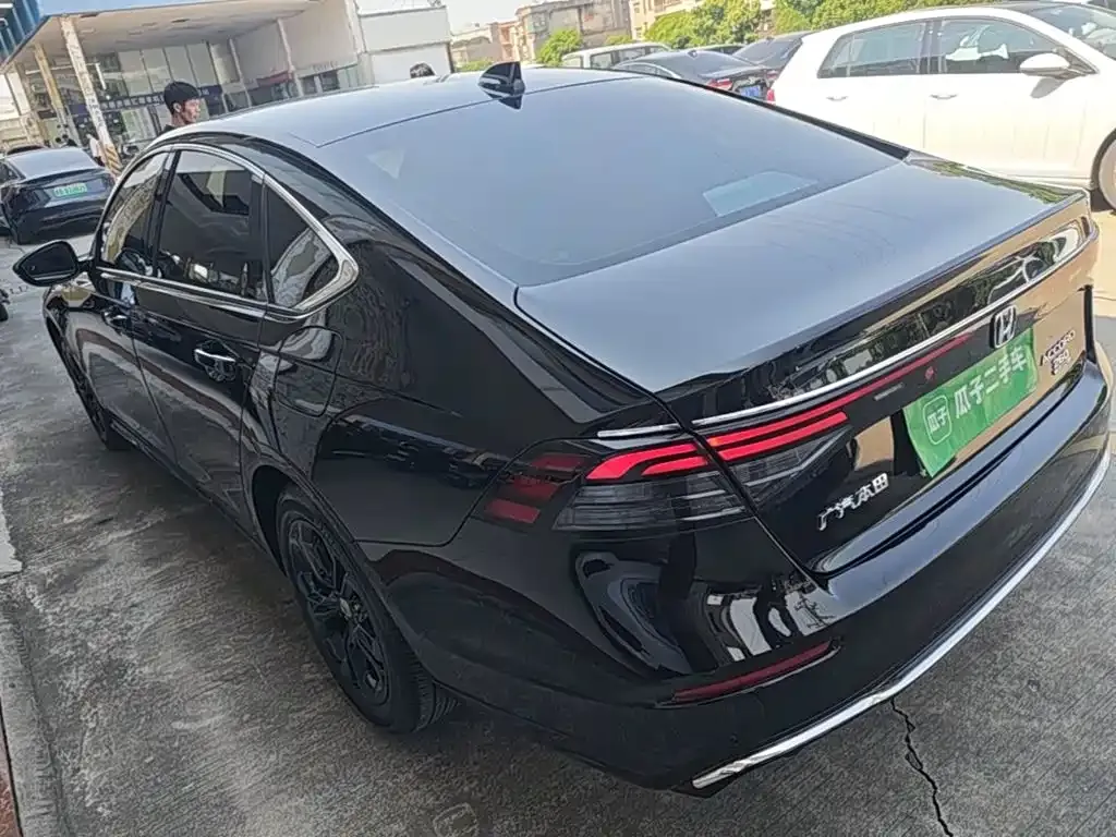 Honda Accord — фото 5