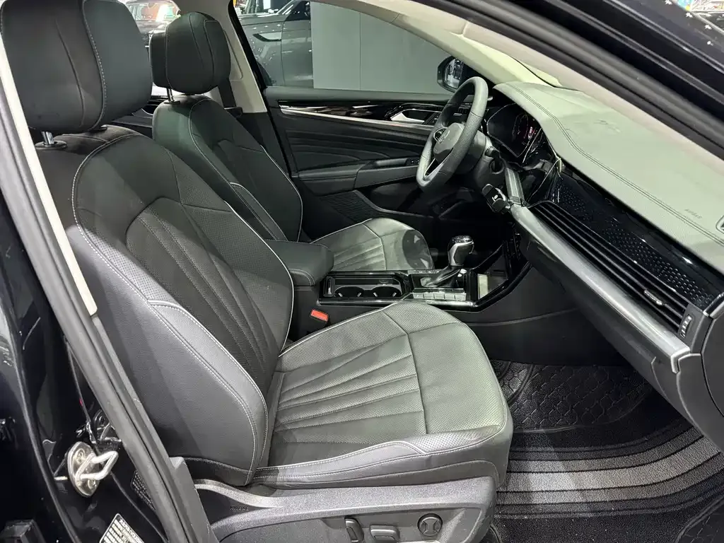 Volkswagen Passat — фото 10