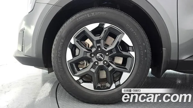 Kia Sorento — фото 8