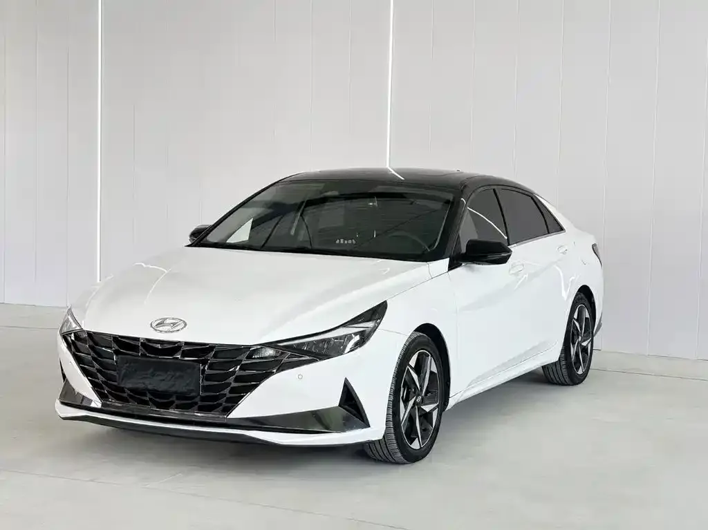 Hyundai Elantra — фото 2